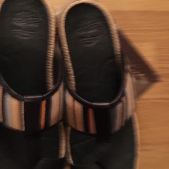 New Timberland Slides size 6.5M - Picture 3 of 5